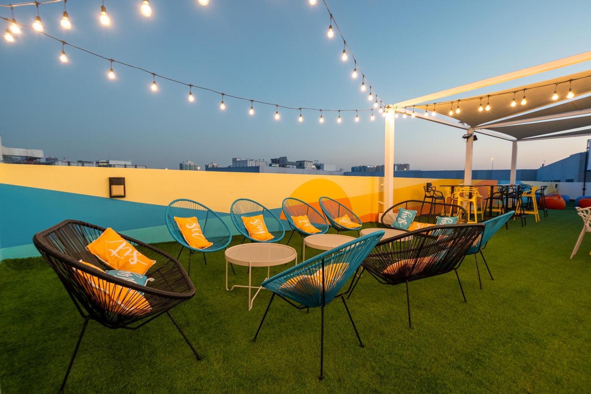 Izzzi Life Mint Apart otel Dubai Dış mekan fotoğraf
